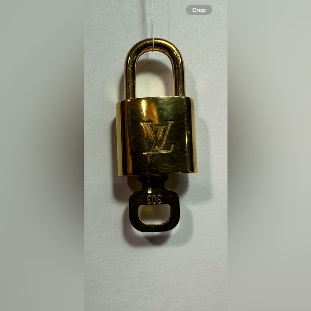 Authentic LV Louis Vuitton lock and key - $70 each or 2 for $$130 - Picture 15 of 16